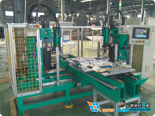 數控無鉚釘鉚接機