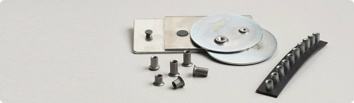 自沖鉚接機(jī)，鎖鉚