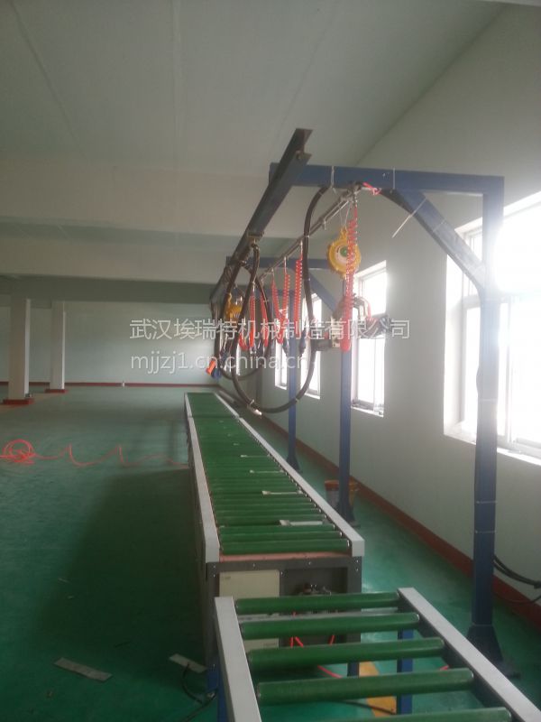 母線槽自沖鉚生產線