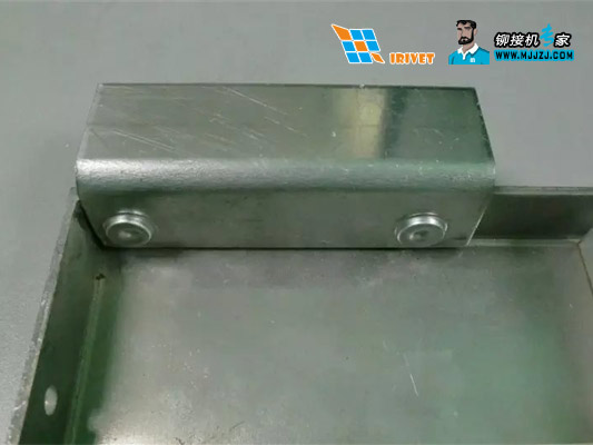 鋁單板角碼自沖鉚接機